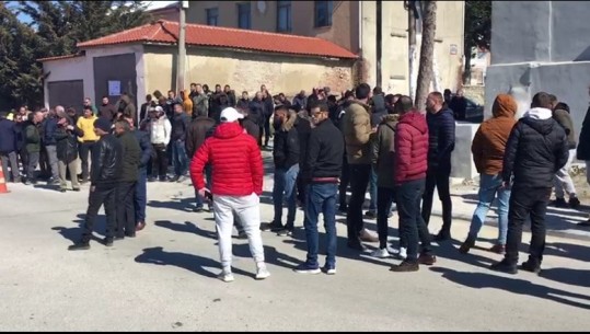 RRITJA E ÇMIMIT TË NAFTËS/ Fermerët e Devollit në protestë: Nëse nuk vë dorën qeveria, jemi të falimentuar…