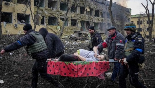 E DHIMBSHME/ Materniteti u bombardua nga rusët në Mariupol, gruaja shtatzëne nuk i mbijetoi plagëve, humbi edhe fëmijën