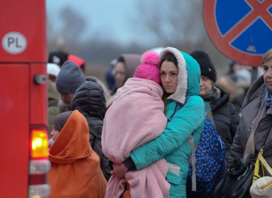 SULMET NË UKRAINË/ Koha për tu larguar, fillon evakuimi i Mariupolit pas armëpushimit të përkohshëm