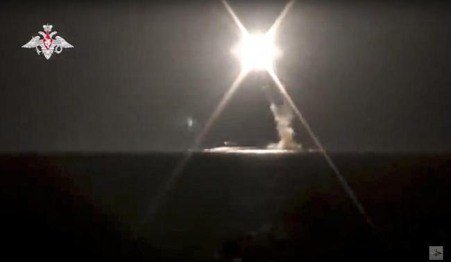 LUFTA/ Rusia ka sulmuar Ukrainën sërish me raketa supersonike, shkatërrohet një depo karburantesh