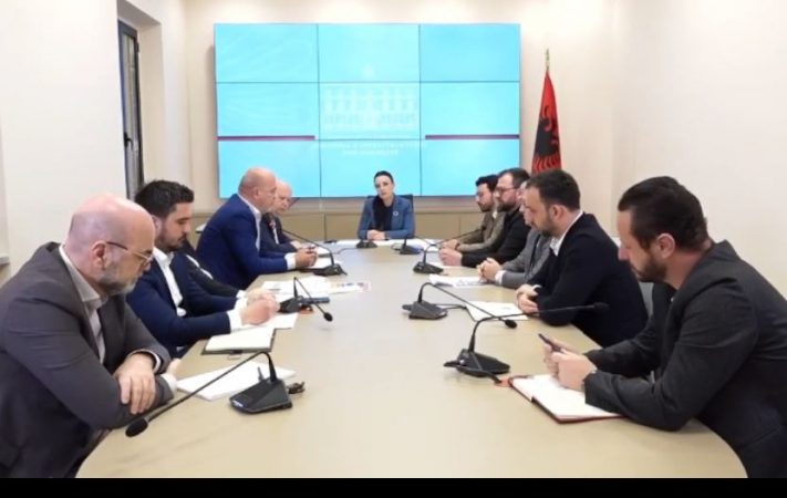 KRIZA/ Kreu i ARRSH: Akset dhe oraret kur fiket energjia elektrike për të kursyer! Kemi shmangur zonat që…