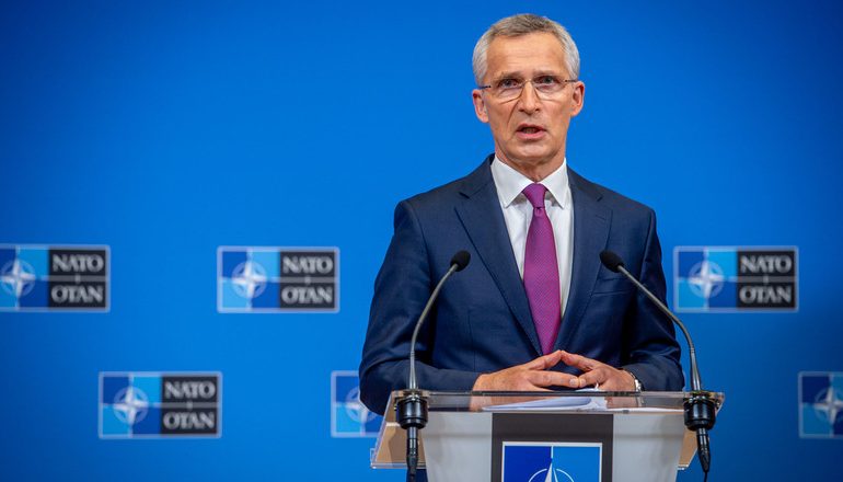 PARALAJMËRON Stoltenberg: Rusia mund të përdorë armë kimike