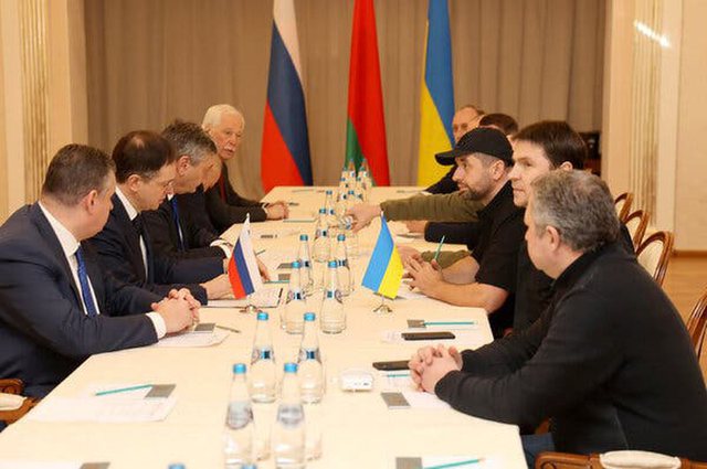 TETË DITË LUFTË/ Mbahen sot bisedimet mes Kievit dhe Moskës, delegacioni rus në pritje të ukrainasve