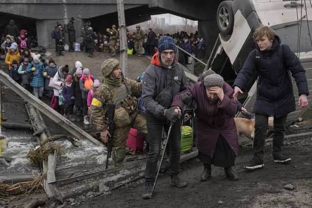 SËRISH BOMBARDIME NË KIEV/ Rusët sulmojnë civilët që po evakuoheshin, mes viktimave dy fëmijë