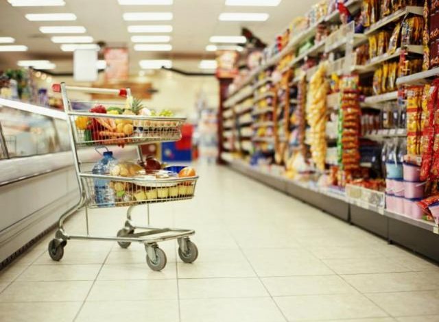 LISTA/ Këto janë 30 artikujt e shportës që kushtojnë 20% më shumë se në janar