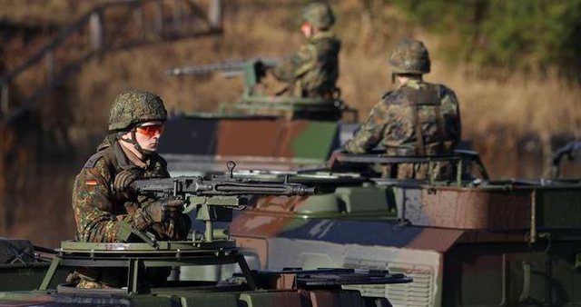 RUSIA FRIKËSON NATON/ Aleanca rrit masivisht kapacitetet e armatimit