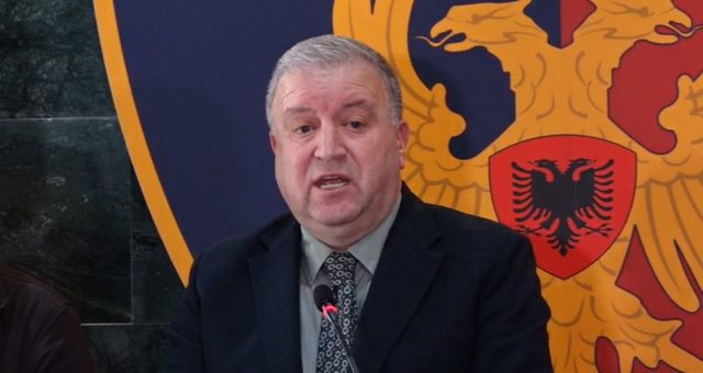 MILIONA EURO ZHVATJE NË “CALL CENTER”/ Policia zbardh skemën: 15 të arrestuar e 35 në kërkim, çfarë sekuestruam