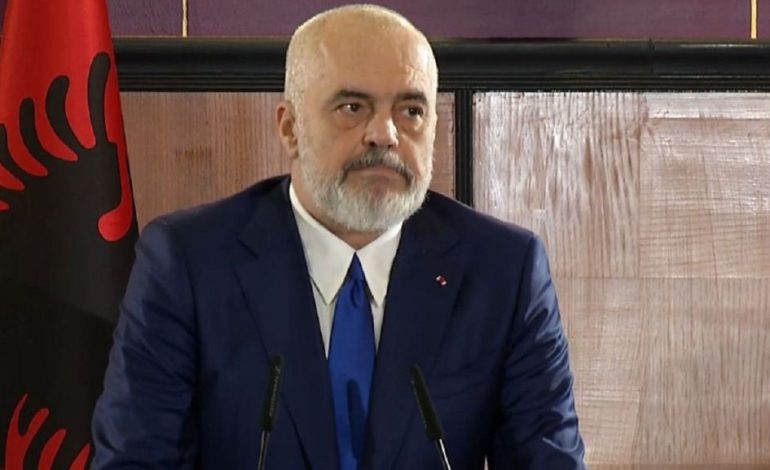 “NUK MË RRIHET PA…”/ Edi Rama: Do ta paguaj nga xhepi naftën, ja pse nuk i heq taksat
