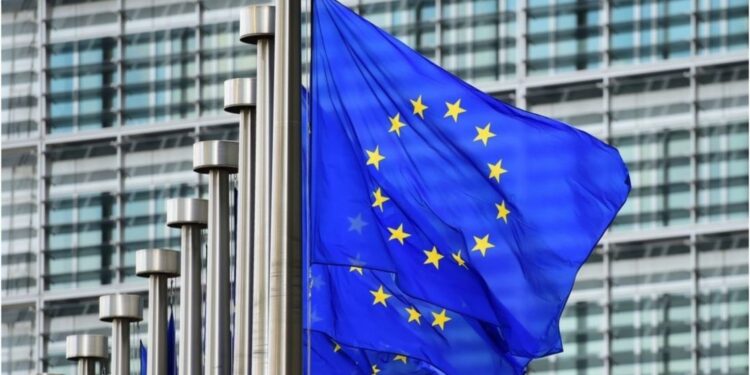 LUFTA/ Komisioni Evropian pezullon rregullat fiskale për vitin 2022, ‘ngrin’ vendimi për 2023