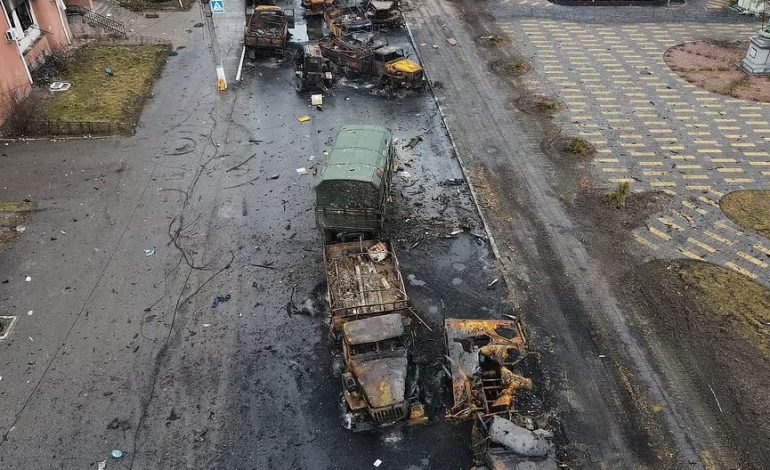 BILANCI I LUFTËS/ Ukraina: Shkatërruam 20 automjete të rusëve në bazën ajrore Hostomel