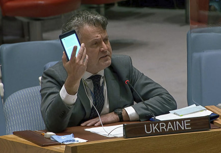 LUFTA/ Mijëra njerëz bllokohen në zonën pranë termocentralit bërthamor, Rusia dhe Ukraina akuza të ashpra në OKB