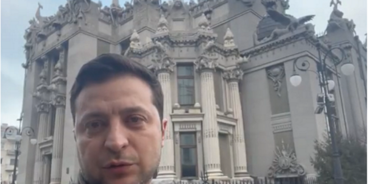 ÇUDIT Rusia: Zelenskyy është larguar nga Ukraina, ndodhet në Poloni!