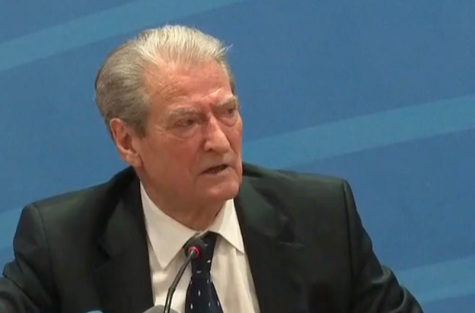 A DO KANDIDOJË PËR KREUN E PD? Berisha: Nuk vendos më unë, anëtarësia ka në dorë…