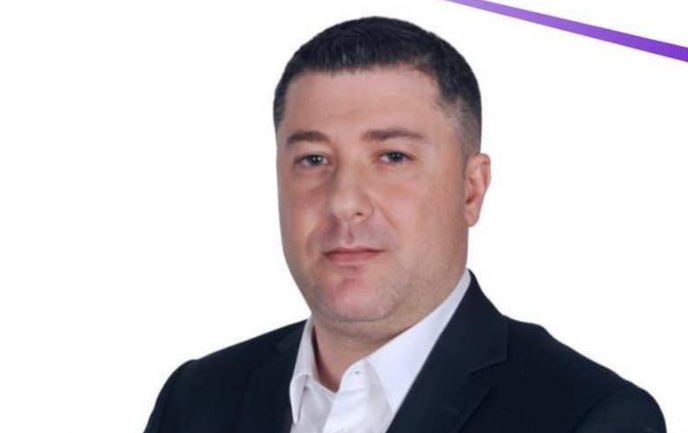 PROFILI/ Nga mësues në politikan. Kush është Blerim Shera, kryebashkiaku i ri i Vorës