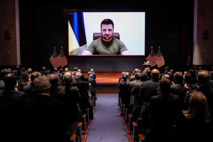 LUFTA/ Zelensky mbyll fjalimin me një thirrje drejtuar Biden-it: Bëhuni udhëheqës i paqes