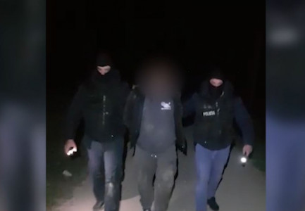 KISHIN FUTUR 40 KG KANABIS NË QESE PLEHRASH/ Arrestohen tre persona! Si u gjet droga në sendiljet e “Volkswagen”-it