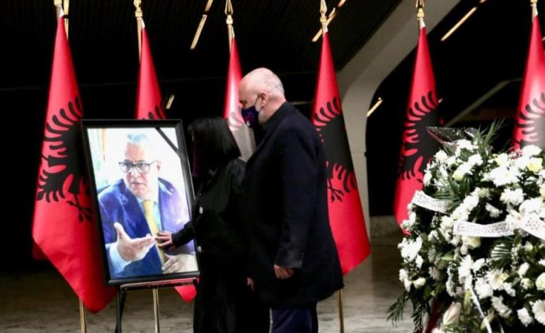 “I PAHARRUAR…”/ Rama kujton Bashkim Finon në 1-vjetorin e ndarjes nga jeta, ja mesazhi që shkruan