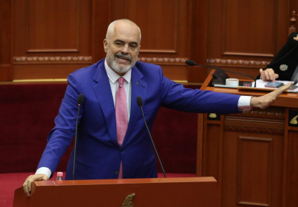 PAS ULTIMATUMIT BIZNESET RRITËN PAGAT E PUNONJËSVE…/ Rama: Përsëri nuk është pasqyrë e plagës reale