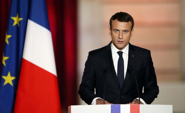 “I VENDOSUR PËR T’I DHËNË FUND KËSAJ LUFTE”/ Macron flet për bisedën me Putin: Refuzon të ndalë sulmet ndaj Ukrainës