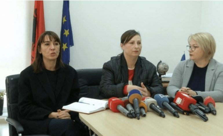 GRIPI I SHPENDËVE/ Instituti i Veterinarisë: Produktet të gatuhen mbi 75 gradë