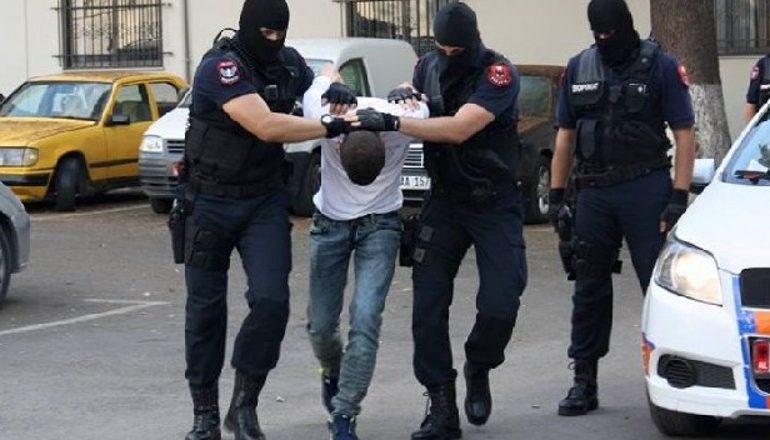 ÇFARË NDODHI ME DY VËLLEZËRIT SHQIPTARË NË SPANJË/ Në kërkim ndërkombëtar për vrasje në tentativë, policia…