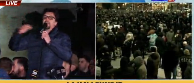 PROTESTA/ “Shpërthen” Neritan Liçaj: Kur qeveria çartet, duhet kthyer me këmbë në tokë, mblidhuni në shesh të…