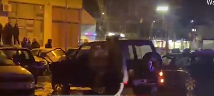 E FUNDIT/ Atentat në Vlorë, një person i plagosur! Gjendet një makinë e djegur (PAMJET)