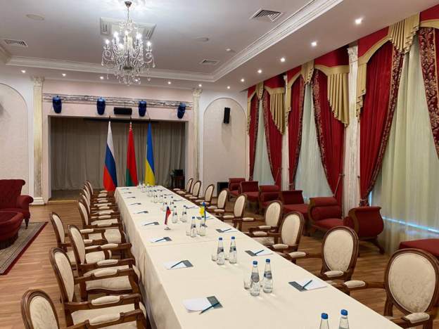UKRAINA 12 DITË NËN PUSHTIMIN RUS/ Shtyhet orari i raundit të tretë të bisedimeve mes Moskës dhe Kievit