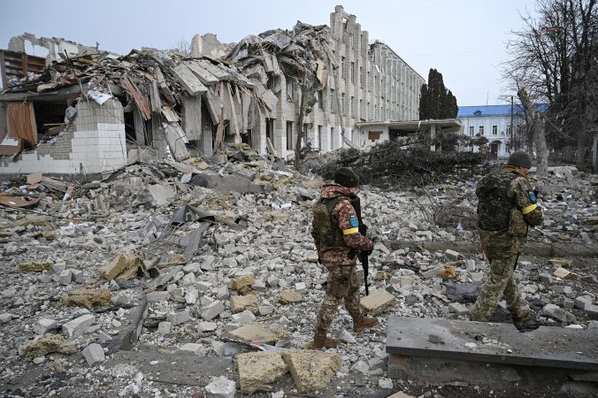 SULMET RUSE/ Bombardohet një tjetër qytet ukrainas, mes viktimave edhe fëmijë