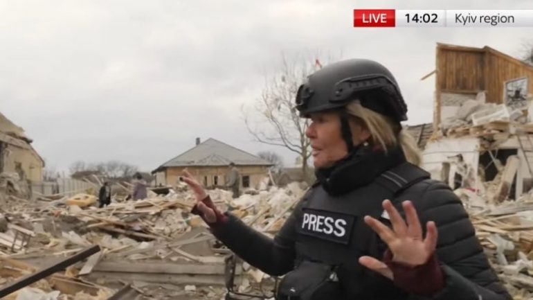 PAMJET TRONDITESE/ Gazetarja brenda rrënojave në Kiev: Këtu ka vdekur një familje, mes tyre 3 fëmijë