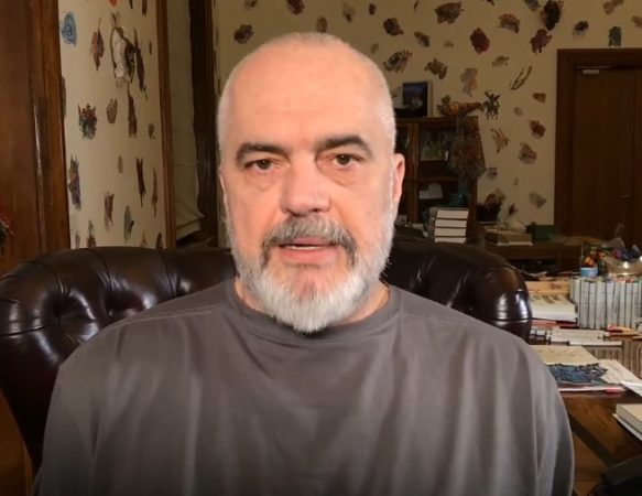 “FLITET PËR LUFTË TË 3 BOTËRORE”/ Rama: Sikur 100-fishi i protestuesve të dalin, asnjë taksë karburanti nuk do të lëvizë