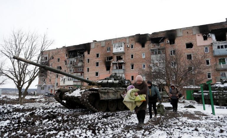 INFRASTRUKTURA E SHKATËRRUAR/ Pushtimi rus fshin të gjithë qytetin ukrainas të Volnovakha