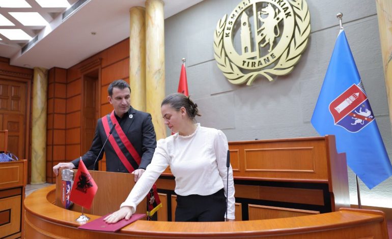 BETOHEN 19 SHTETAS TË RINJ SHQIPTARË/ Veliaj: Të bashkohemi në diversitet, nuk mund të rrimë indiferent…
