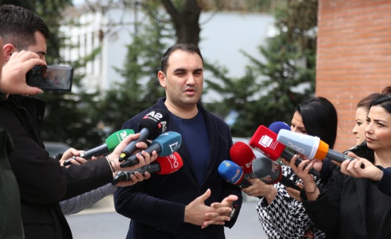ARRESTIMET PËR INCENERATORËT/ Këlliçi: Pas hekurave shërbëtorët e pushtetit, jo ata që udhëruan. Në burg Rama dhe…