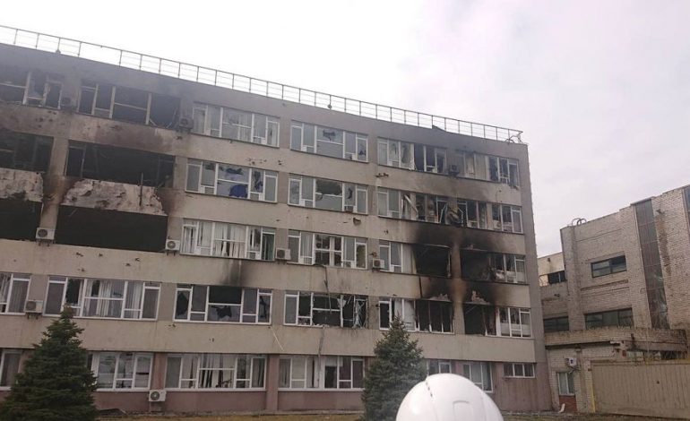 “PËR SIGURINË TUAJ MOS DILNI NË RRUGË”/ Qyteti ukrainas shpall shtetrrethimin për 38 orë