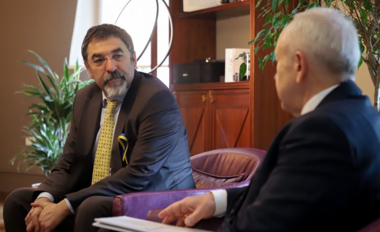 TAKIM ME AMBASADORIN UKRAINAS/ Çuçi: 351 shtetas ukrainas janë në vendin tonë me mbrojtje…