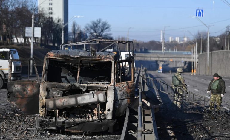TRAGJIKE/ Po u largoheshin bombardimeve, aksidenti u merr jetën 7 refugjatëve ukrainas