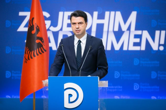 FJALA E PLOTË/ Dha dorëheqjen nga drejtimi i PD, Basha: Do të vazhdoj të punoj me mish e me shpirt për ringritjen…
