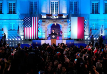 “MOS KINI FRIKË”/ Biden mesazh Ukrainës nga Varshava: Ne qëndrojmë me ju…