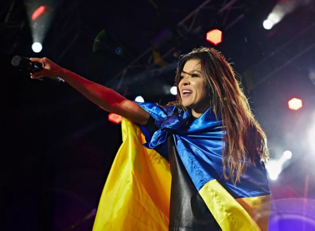 “NDALONI SË VRARI POPULLIN TIM”/ Këngëtarja e famshme ukrainase: Nuk kam qenë kurrë kaq e frikësuar