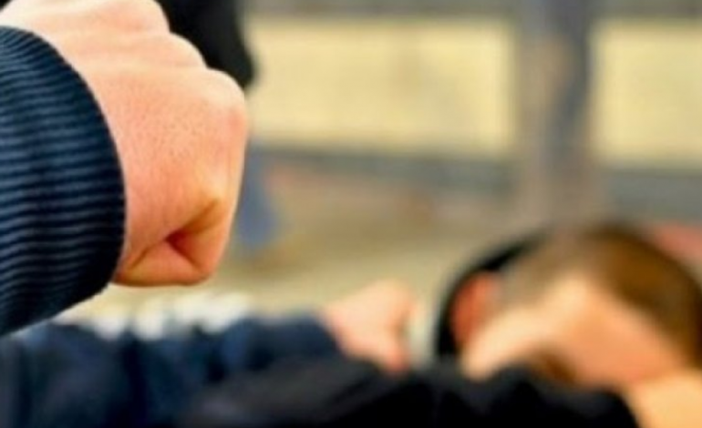PLAS SHERRI NË DELVINË/ I riu godet me shufër hekuri në kokë 20 vjeçarin
