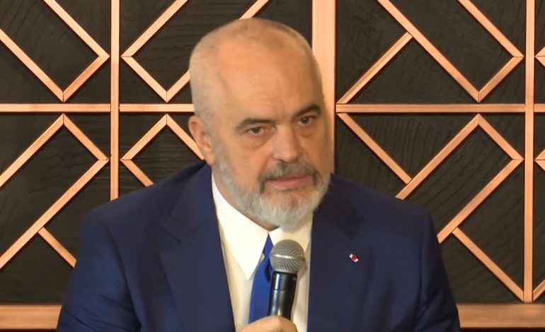 PROTESTAT PËR ÇMIMET/ Rama: As Kremlini s’i realizonte dot! Të protestosh është dinjitet, por sot…