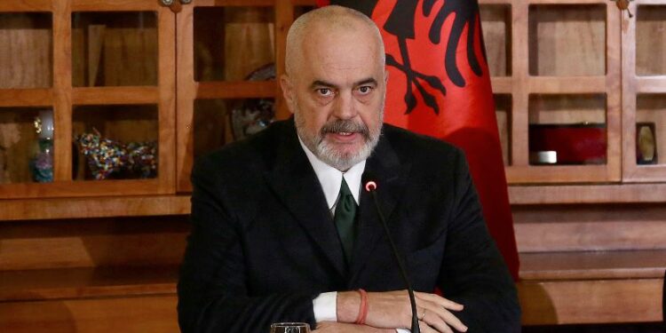 REAGIMI/ Rama: Përgjigje për politikanët dhe analistët në lidhje me ndihmën e Shqipërisë për Ukrainën