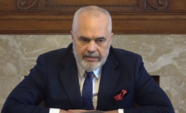 NGRITJA E BORDIT PËR NAFTËN/ Rama: Çmimet në filtër, asnjë abuzim në kurriz të qytetarëve