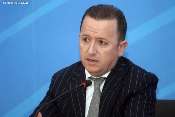 DORËHEQJA/ Eduard Halimi tregon bisedën e fundit me Lulzim Bashën: Ja çfarë i thashë mbrëmë pas vendimit që mori