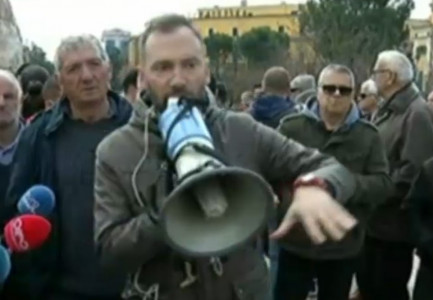 NIS PROTESTA E QYTETARËVE/ Aktivisti Ervin Goci për paketën e rezistencës sociale: Tallje kolosale