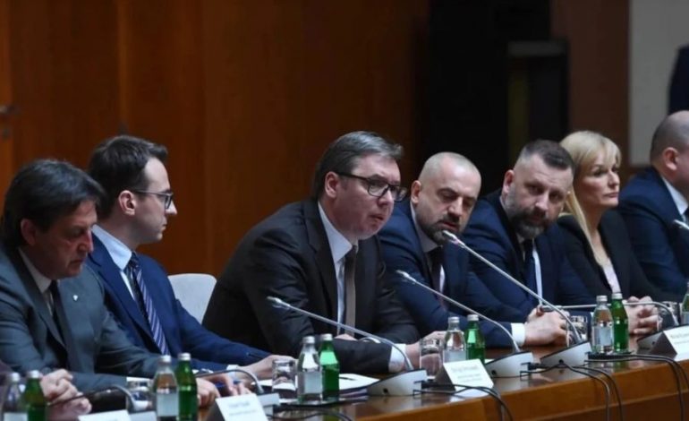 “MARRËVESHJA E BRUKSELIT NUK EKZISTON…”/ Vuçiç: Kurti ka vendosur të sulmojë serbët