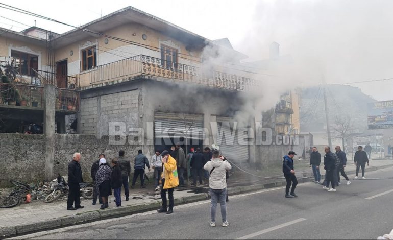 ZJARR NË SHKODËR/ Përfshihet nga flakët ndërtesa 2-kateshe, detajet e para