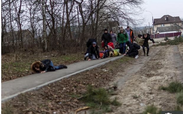 MOMENTI SHOKUES NË UKRAINË/ Si u vranë mizorisht nëna me dy fëmijët, qindra qytetarë…