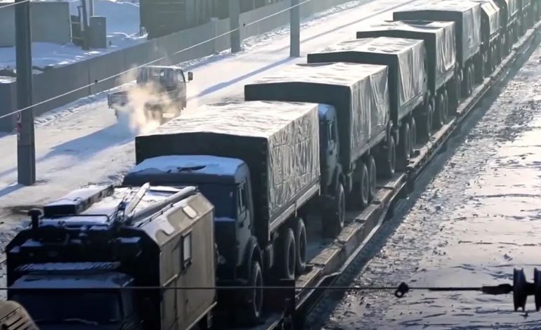 TRANSPORTONIN USHTARË DREJT UKRAINËS/ Ndërpritet linja hekurudhore me Bjellorusinë